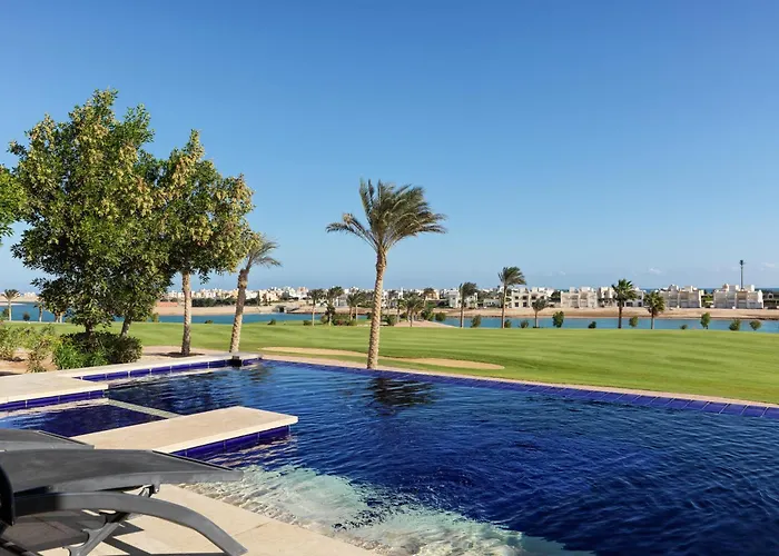 Üdülőközpont Ancient Sands Golf And Residences Gurdaka