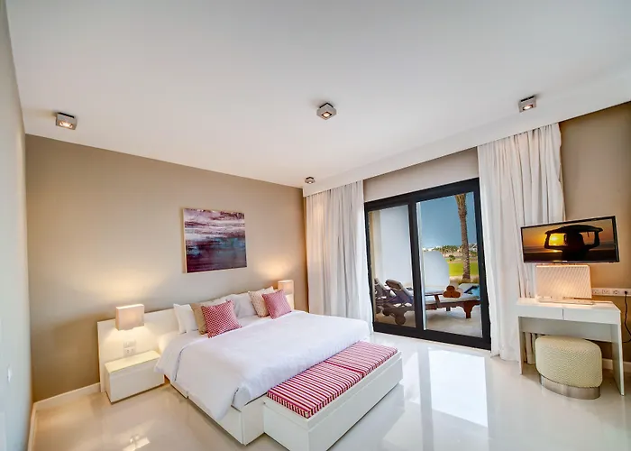 Ancient Sands Golf And Residences Gurdaka